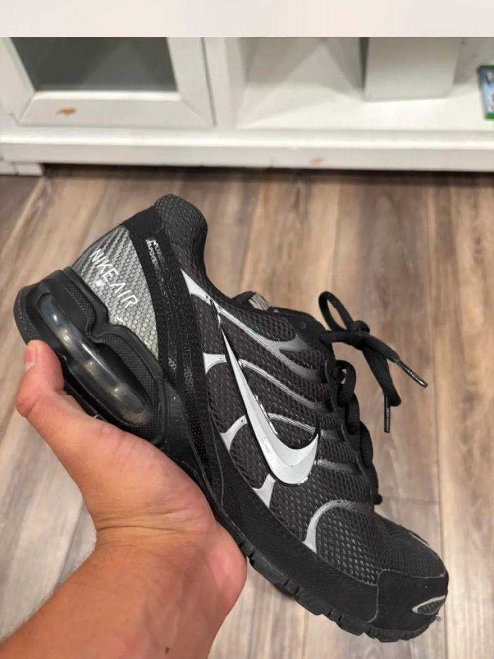Nike Kids Black & Silver Athletic Sneakers